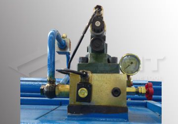 液壓系統(tǒng).jpg 液壓系統(tǒng).jpg