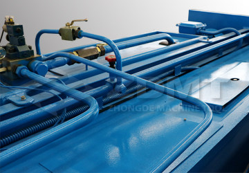 液壓系統.jpg 液壓系統.jpg