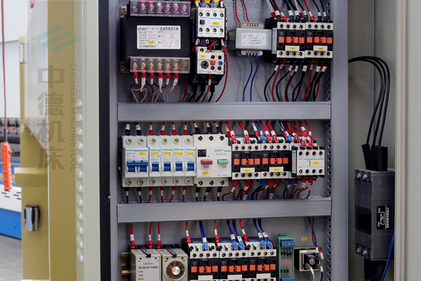 ZDG-832國(guó)產(chǎn)優(yōu)質(zhì)電氣元件,抗干擾壽命長(zhǎng).jpg ZDG-832國(guó)產(chǎn)優(yōu)質(zhì)電氣元件,抗干擾壽命長(zhǎng).jpg