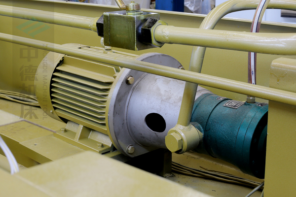 ZDG-832知名品牌電機(jī)及優(yōu)質(zhì)油泵,動(dòng)力強(qiáng)勁澎湃.jpg ZDG-832知名品牌電機(jī)及優(yōu)質(zhì)油泵,動(dòng)力強(qiáng)勁澎湃.jpg