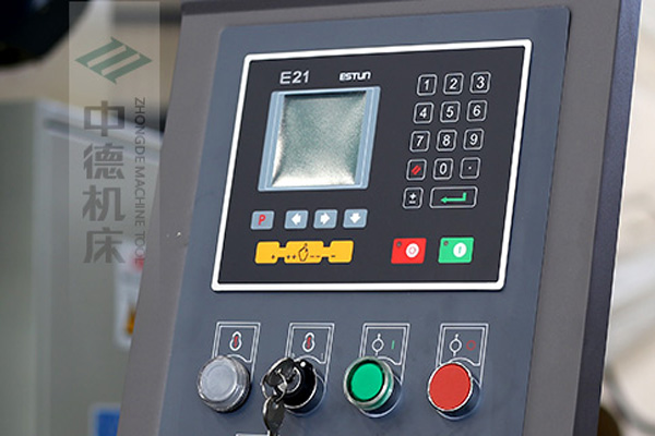 ZDP-10032E21數控系統.jpg ZDP-10032E21數控系統.jpg