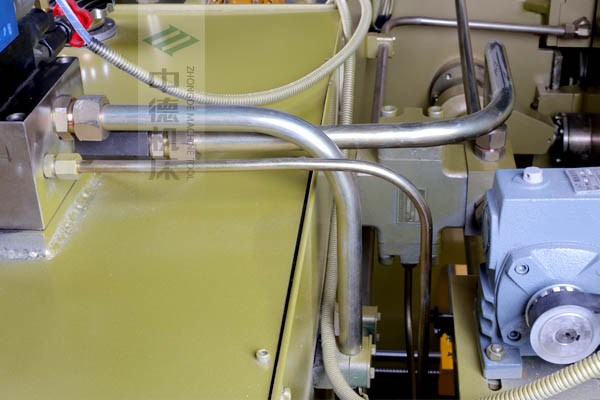 ZDP-10032全金屬管套連接,高溫不膨脹,可長期保證精度.jpg ZDP-10032全金屬管套連接,高溫不膨脹,可長期保證精度.jpg