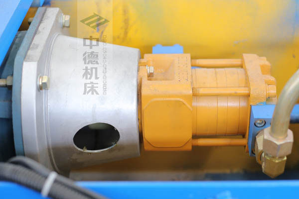 ZDPK-10032采用國內(nèi)一流品牌電機及油泵,動力強勁,噪音低 ZDPK-10032采用國內(nèi)一流品牌電機及油泵,動力強勁,噪音低