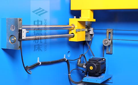 ZDPK-8025-X軸配有滾珠絲桿,伺服電機(jī),鋼絲同步帶,能顯著提升X軸定位精度及速度.jpg ZDPK-8025-X軸配有滾珠絲桿,伺服電機(jī),鋼絲同步帶,能顯著提升X軸定位精度及速度.jpg