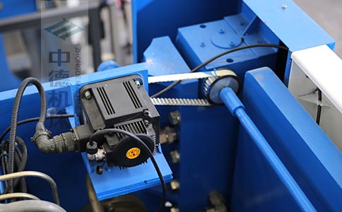 ZDPK-8025配有Y軸伺服定位功能,能精確有效提高Y軸精度,并使工作效率明顯提高.jpg ZDPK-8025配有Y軸伺服定位功能,能精確有效提高Y軸精度,并使工作效率明顯提高.jpg